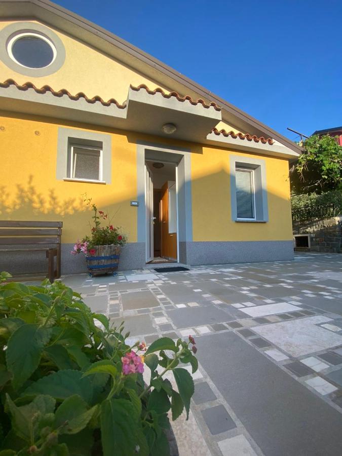 Apartma Brnistra Ginestra Копер Екстериор снимка
